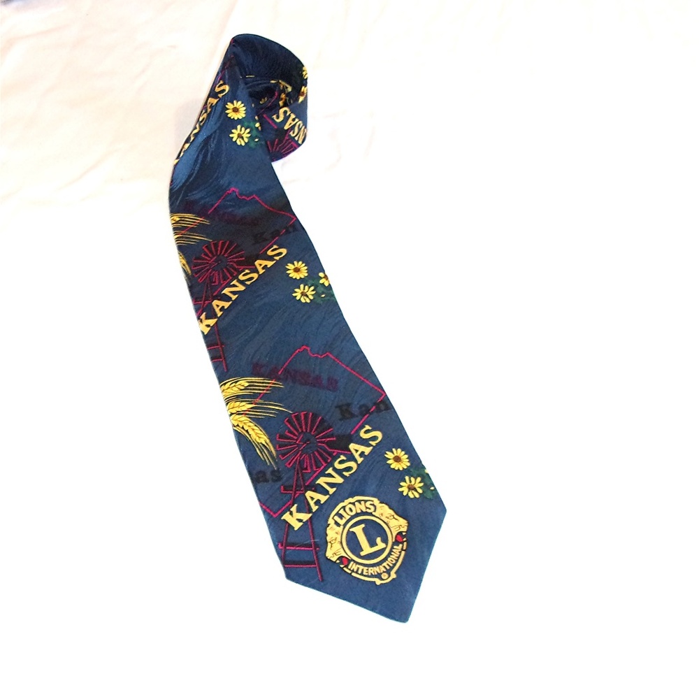 Croaker Lions International State of Kansas Tie